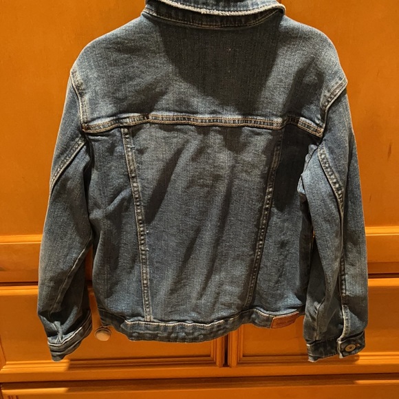 Girls Zara kids Jean jacket.  Size 8 - Picture 3 of 3